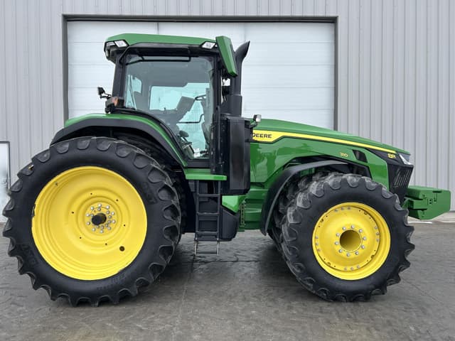 Image of John Deere 8R 310 equipment image 3