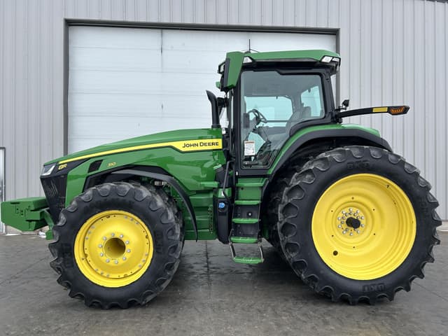 Image of John Deere 8R 310 equipment image 2