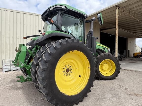 Image of John Deere 8R 310 equipment image 3