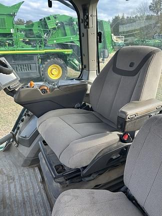 Image of John Deere 8R 310 equipment image 4