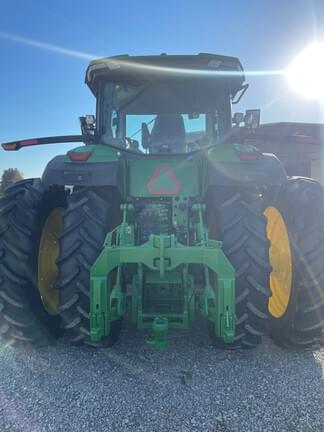 Image of John Deere 8R 310 equipment image 4