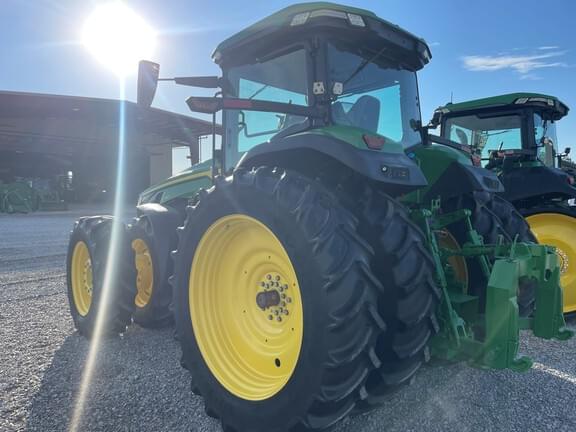Image of John Deere 8R 310 equipment image 3