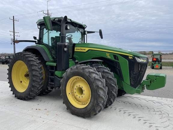 Image of John Deere 8R 310 equipment image 2