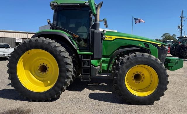 Image of John Deere 8R 310 equipment image 2