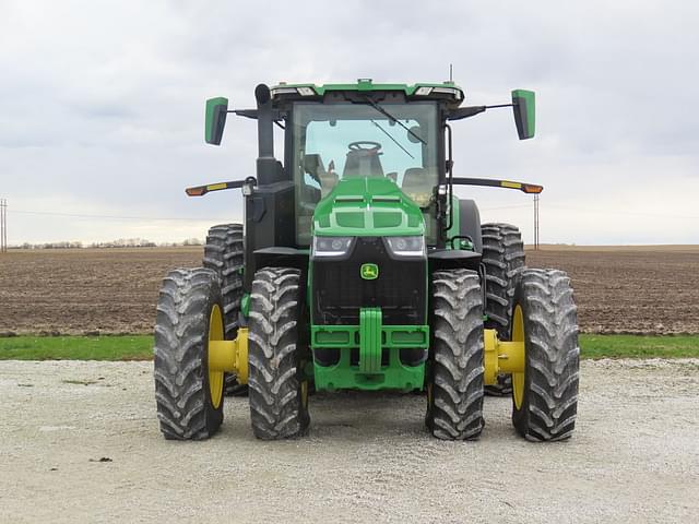 Image of John Deere 8R 310 equipment image 2