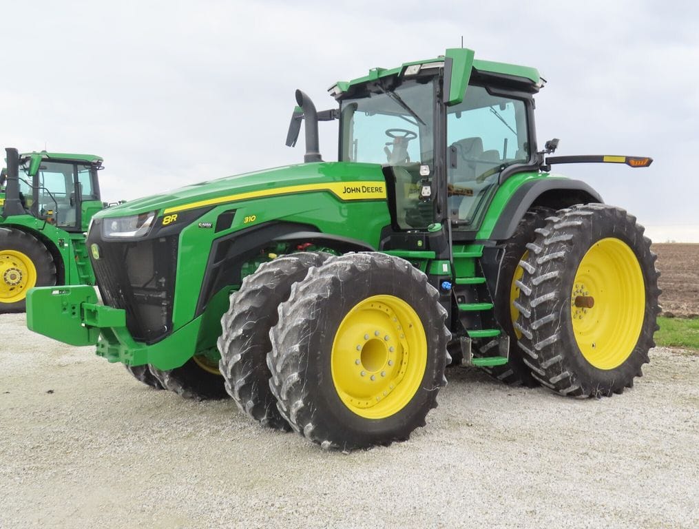 2020 John Deere 8R 310 Equipment Image0