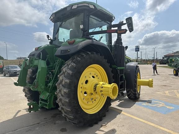 Image of John Deere 8R 310 equipment image 3