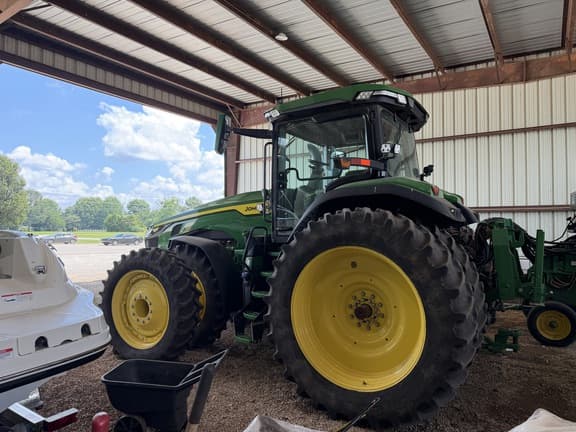 Image of John Deere 8R 310 equipment image 2