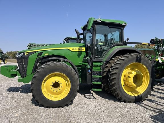 Image of John Deere 8R 340 equipment image 3