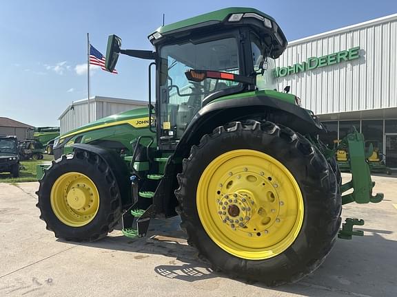 Image of John Deere 8R 340 equipment image 2
