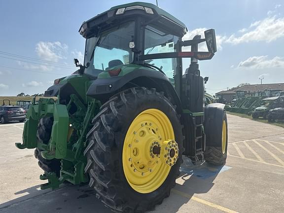 Image of John Deere 8R 340 equipment image 4