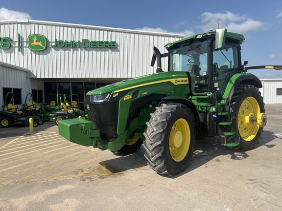 2020 John Deere 8R 340 Equipment Image0