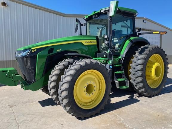 Image of John Deere 8R 340 equipment image 4