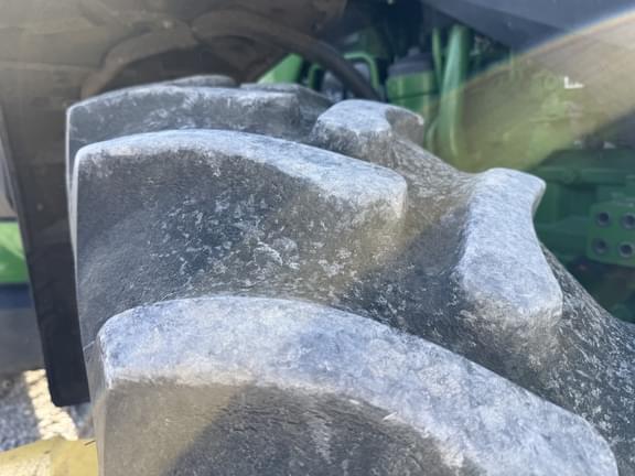 Image of John Deere 8R 340 equipment image 2