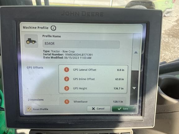 Image of John Deere 8R 340 equipment image 2