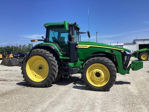 Image of John Deere 8R 340 equipment image 2