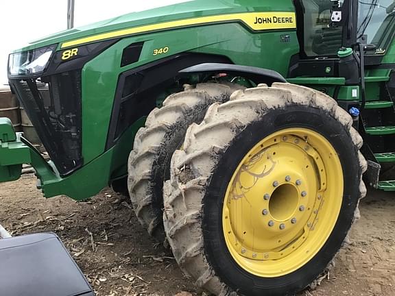Image of John Deere 8R 340 equipment image 2