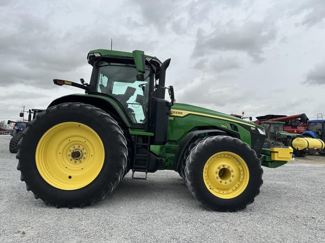 Image of John Deere 8R 340 equipment image 3