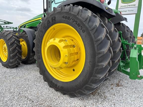 Image of John Deere 8R 370 equipment image 4