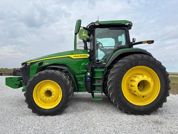 Image of John Deere 8R 370 equipment image 1
