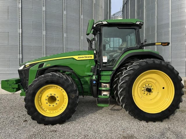 Image of John Deere 8R 370 equipment image 2
