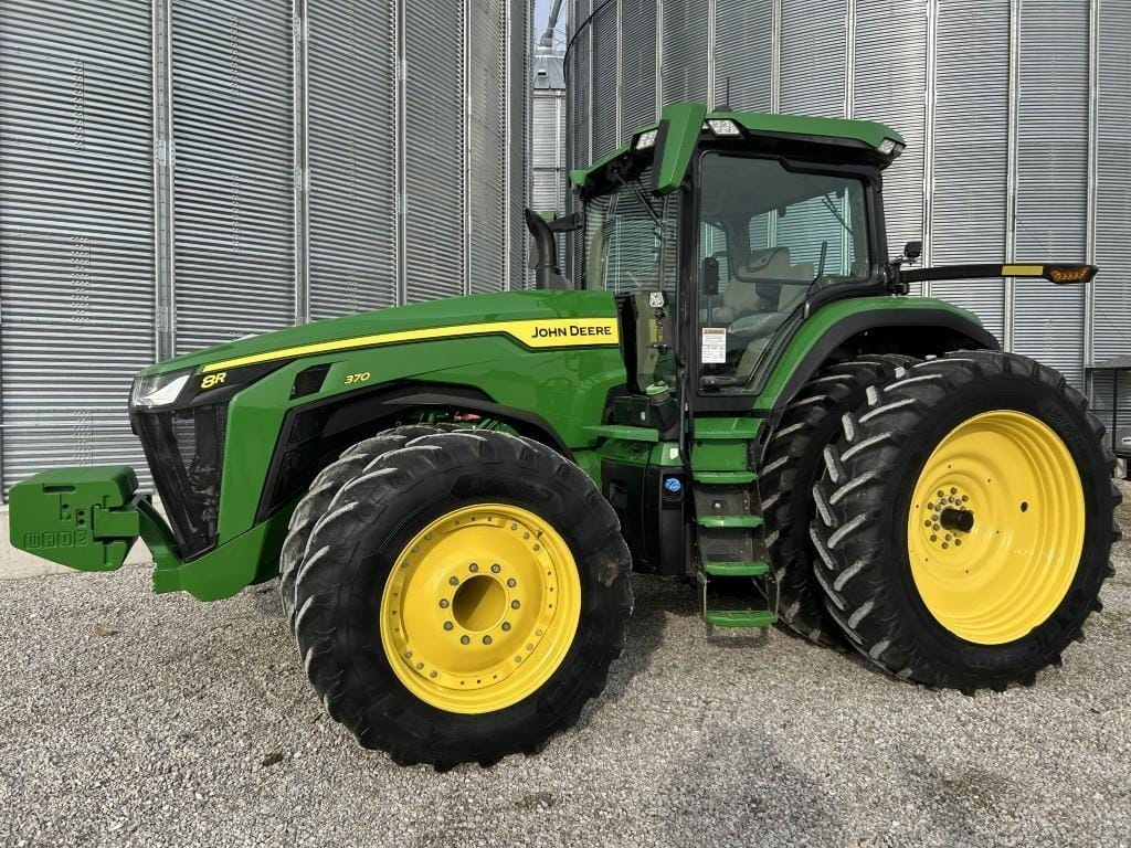 2020 John Deere 8R 370 Equipment Image0
