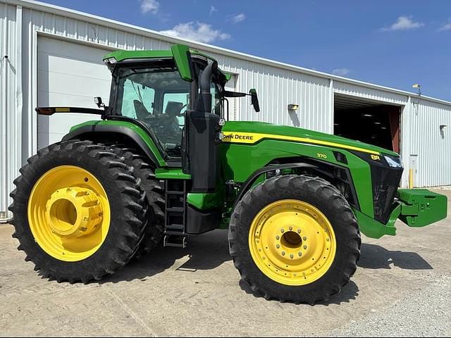 Image of John Deere 8R 370 equipment image 1