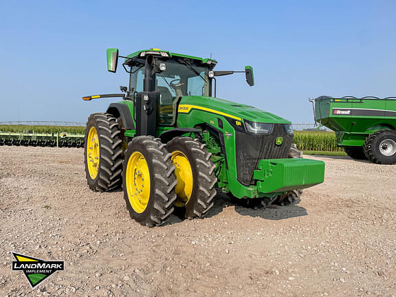 Image of John Deere 8R 370 equipment image 2