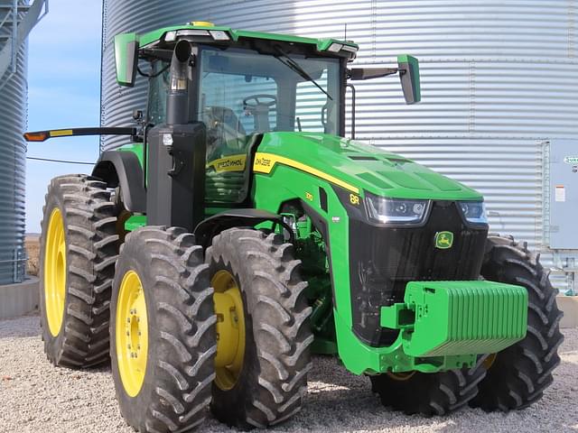 Image of John Deere 8R 370 equipment image 4