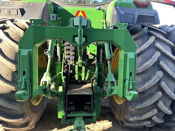 Image of John Deere 8R 370 equipment image 3