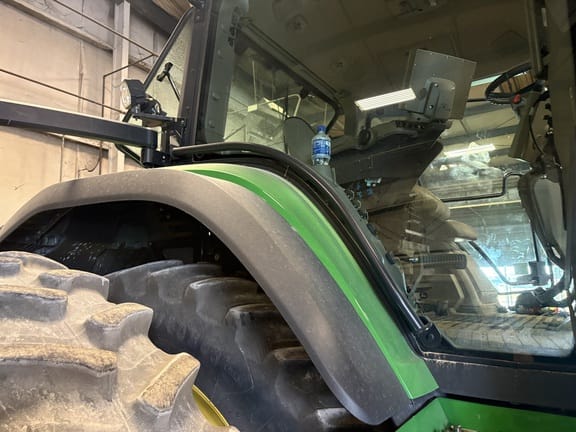 2020 John Deere 8R 370 Equipment Image0