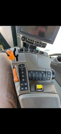 Image of John Deere 8R 370 equipment image 4