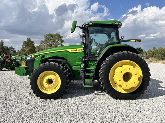 Image of John Deere 8R 370 equipment image 1