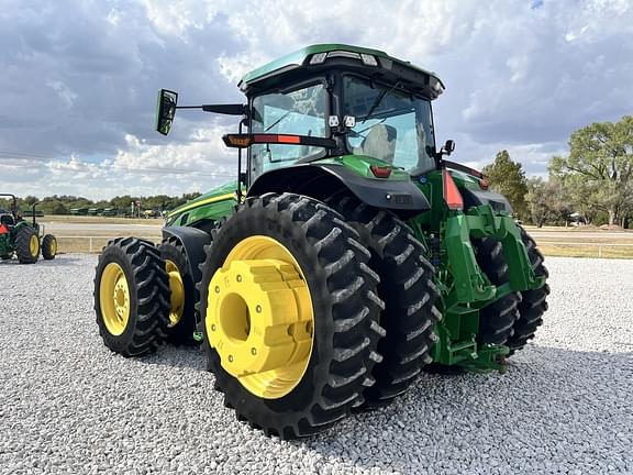 Image of John Deere 8R 370 equipment image 2