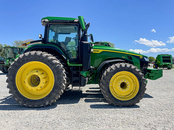 Image of John Deere 8R 370 equipment image 4