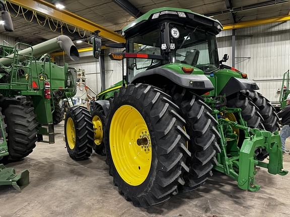 Image of John Deere 8R 370 equipment image 4