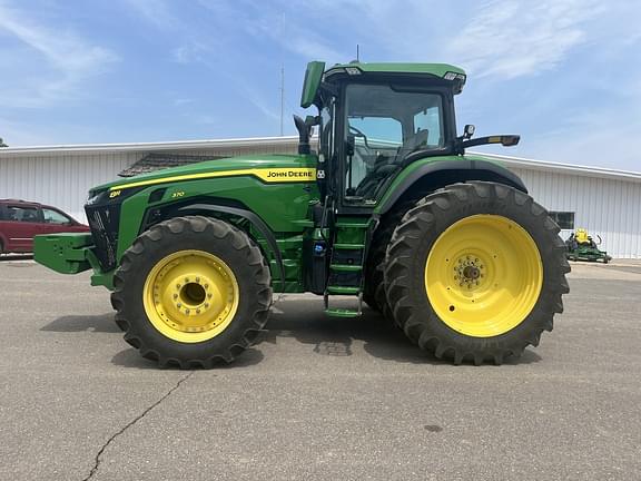 Image of John Deere 8R 370 equipment image 4