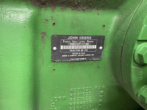 Image of John Deere 8R 370 equipment image 1