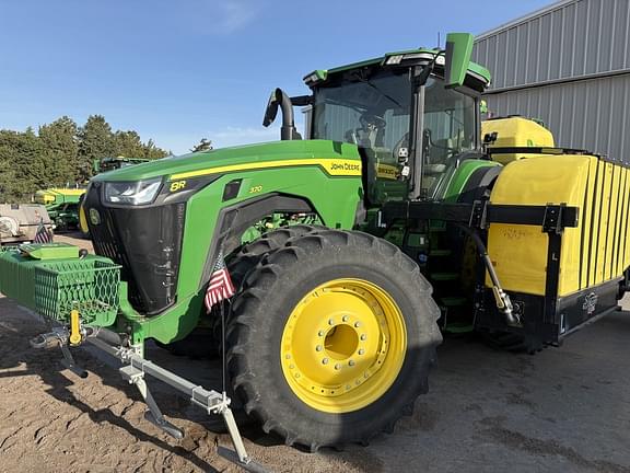 Image of John Deere 8R 370 equipment image 2
