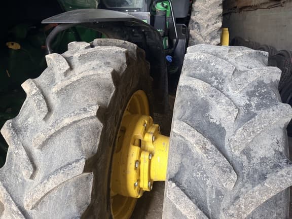 Image of John Deere 8R 370 equipment image 1