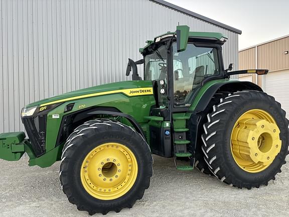 Image of John Deere 8R 370 equipment image 1