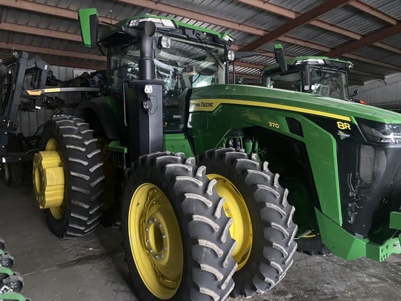 2020 John Deere 8R 370 Equipment Image0