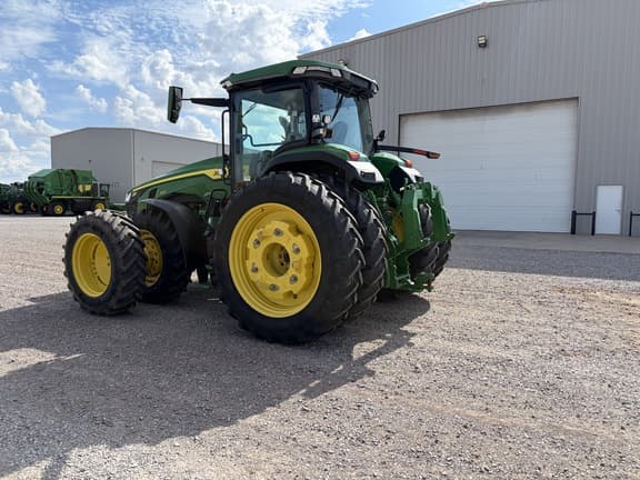 Image of John Deere 8R 370 equipment image 2