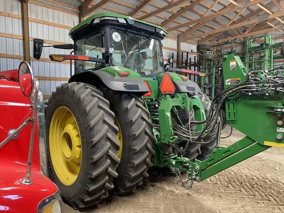 Image of John Deere 8R 370 equipment image 4