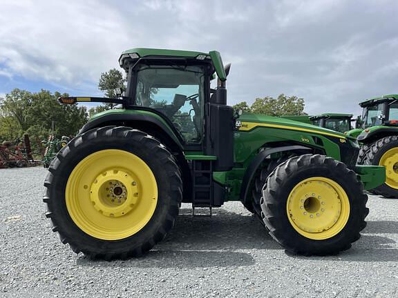 Image of John Deere 8R 370 equipment image 2