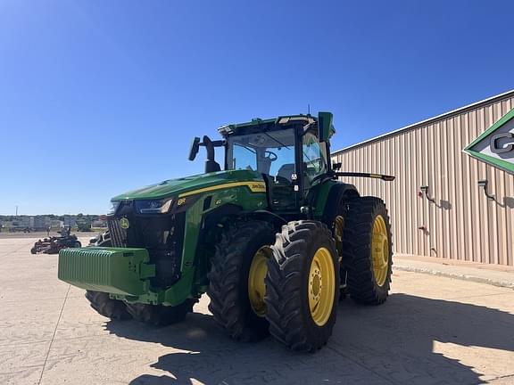 Image of John Deere 8R 410 equipment image 2