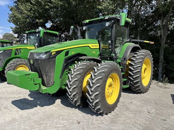 2020 John Deere 8R 410 Equipment Image0
