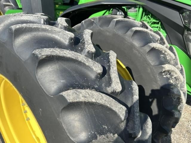 Image of John Deere 8R 410 equipment image 4