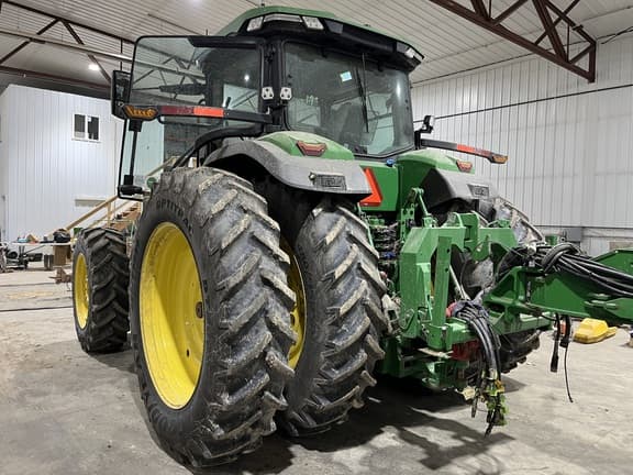 Image of John Deere 8R 410 equipment image 4