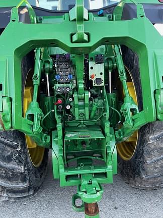 Image of John Deere 8R 410 equipment image 4